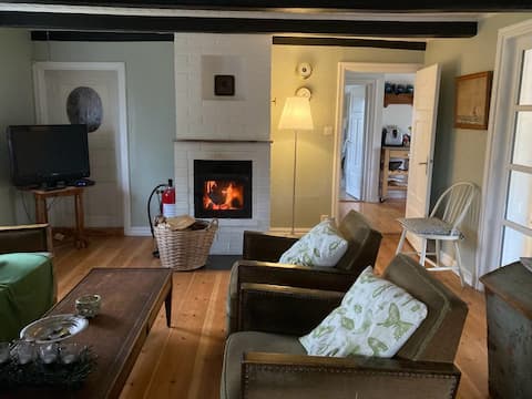 Successful Airbnb property: Charming cottage close to nature! Laholm in Laholm