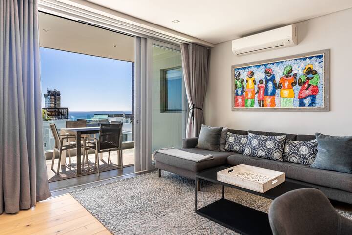 Breathtaking views on Battery | Pool, BBQ & Views gallery image 3