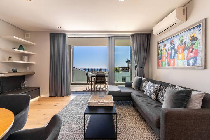 Breathtaking views on Battery | Pool, BBQ & Views