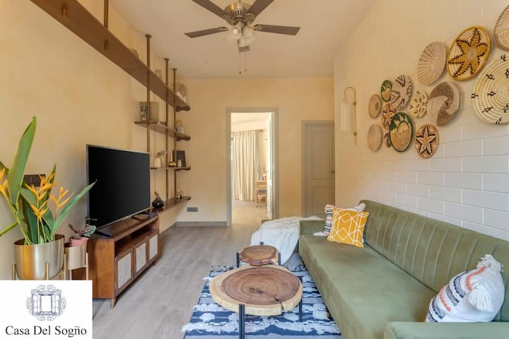 Living room image 2