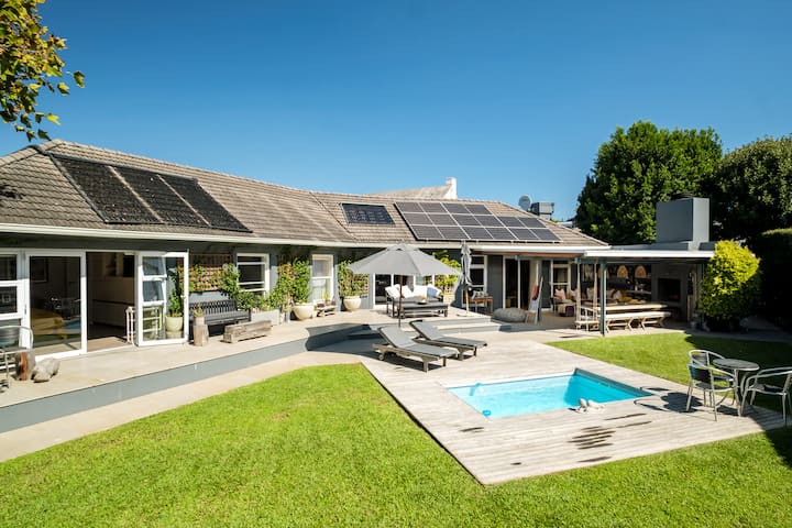 Tranquil and Central 4-Bed Family Retreat