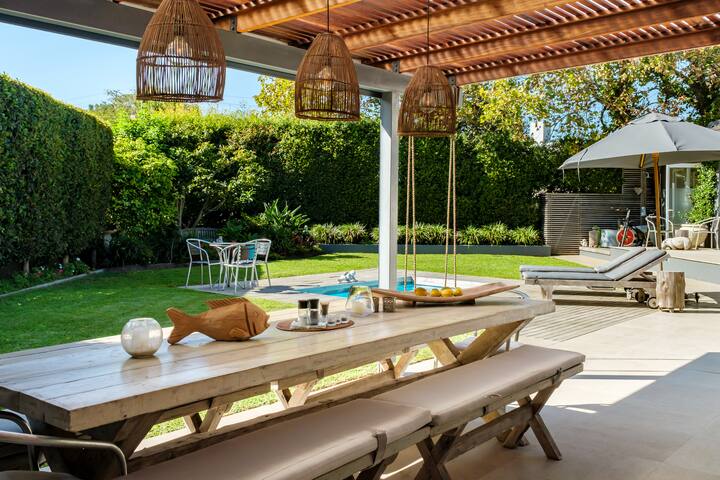 Tranquil and Central 4-Bed Family Retreat gallery image 2