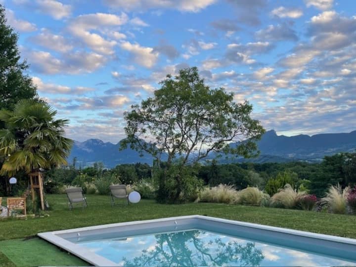 Loue Maison Familiale Avec Piscine &  Vue Montagne - Chambéry