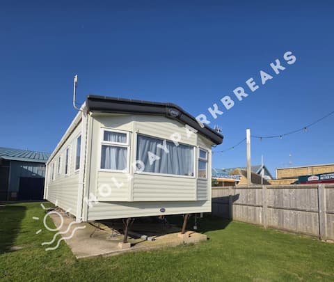 3 Bedroom by Main Complex, West Sands, Seal Bay