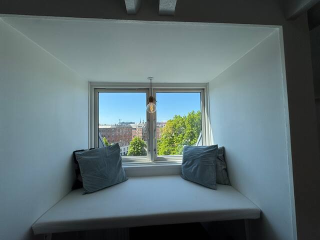 Charming Top-Floor Apartment gallery image 4