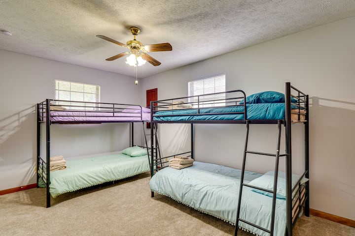 Chambre 1 avec 2 lits superposés simples