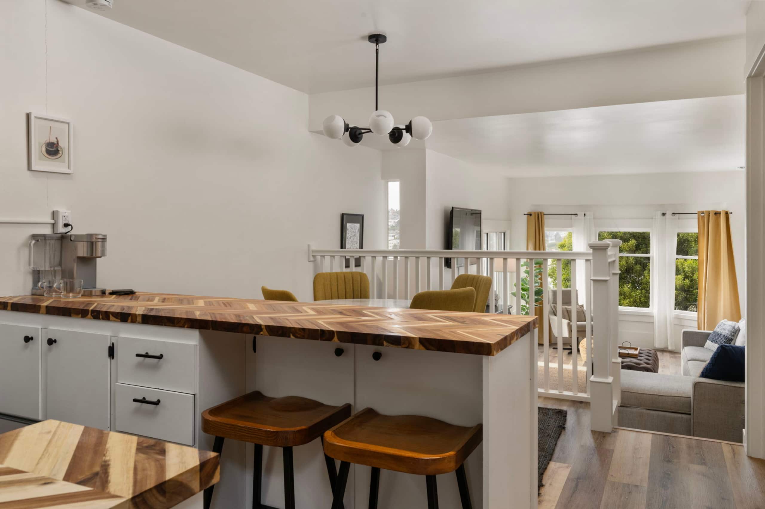 Condo in San Francisco · ★4.97 · 2 bedrooms · 2 beds · 1 bath - Image 5