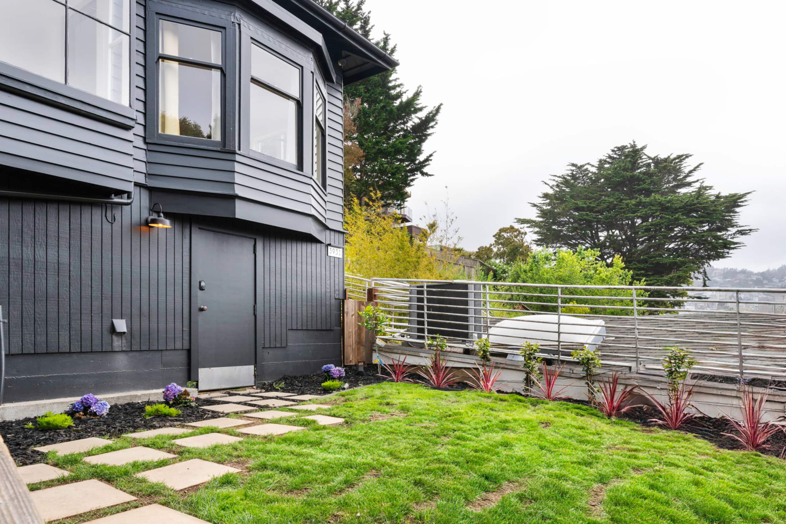 Condo in San Francisco · ★4.97 · 2 bedrooms · 2 beds · 1 bath - Image 15