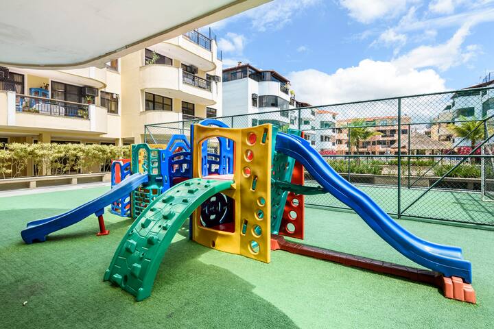 Penthouse with 3 bedrooms garden & pool gallery image 3