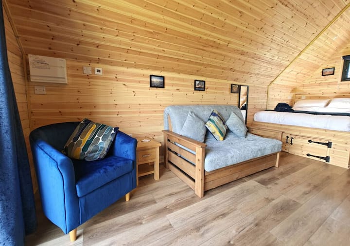 Pierrot Cabin In Rural Sussex - East Sussex