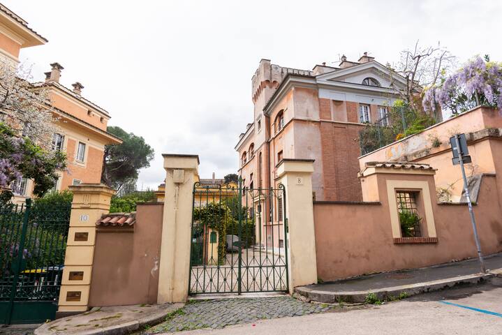 Aventino Garden House gallery image 2