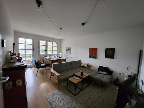 Leistungsstarkes Airbnb: Beautiful apartment by the Isar in Thalkirchen