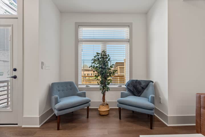 4br Raleigh Townhome Near Downtown (Sleeps 9) - Raleigh, NC