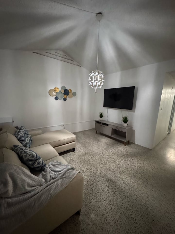 Cómoda Casa En Levittown - Puerto Rico