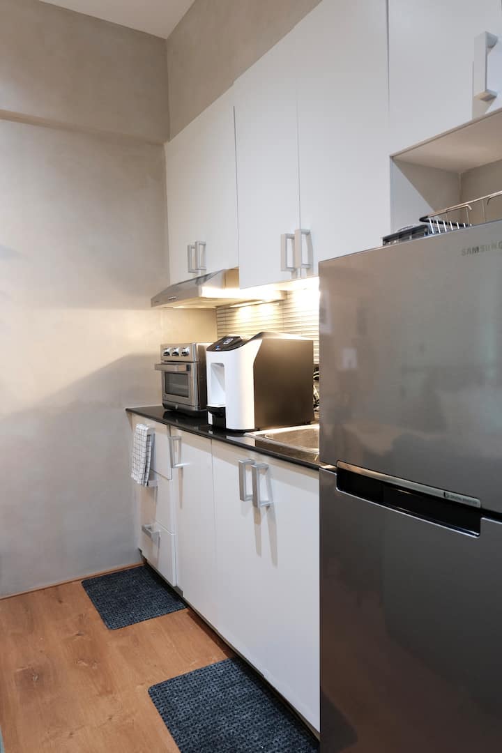 Studioretreat Near Mrt, Edsa Bus Station, East Ave - Quezon City