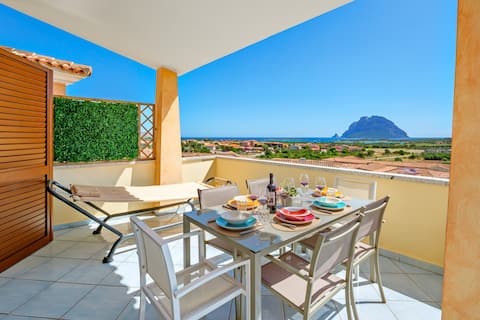 [Sea View Tavolara] Beautiful house with terrace