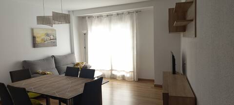 Top Airbnb: Apartment overlooking the port en L'ametlla De Mar