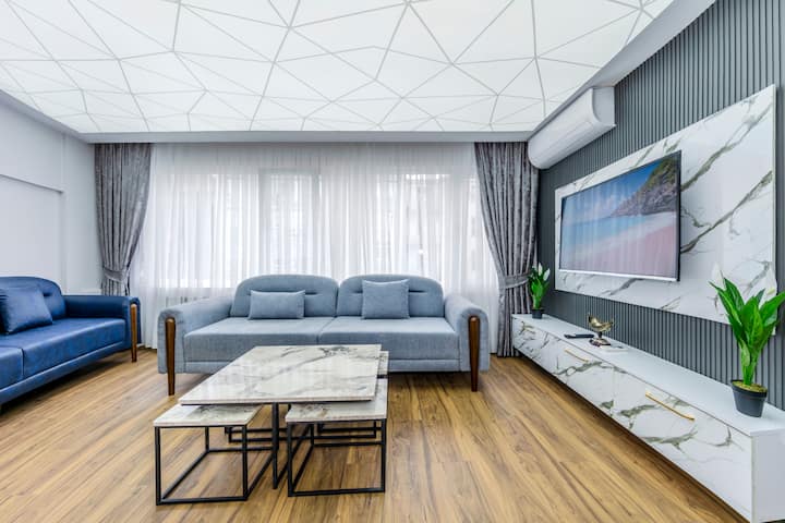 Sisli Center 4 Bedrooms 2wc Suite With Living Room - Istanbul