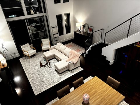 Top Airbnb: Penthouse Loft Modern & Bright 1,150 SQ FT+parking in South Of Market