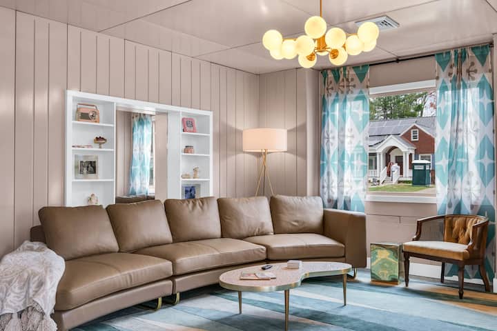 Cozy Adventure! 50s Home-5 Minute Drive To Campus! - 섐페인