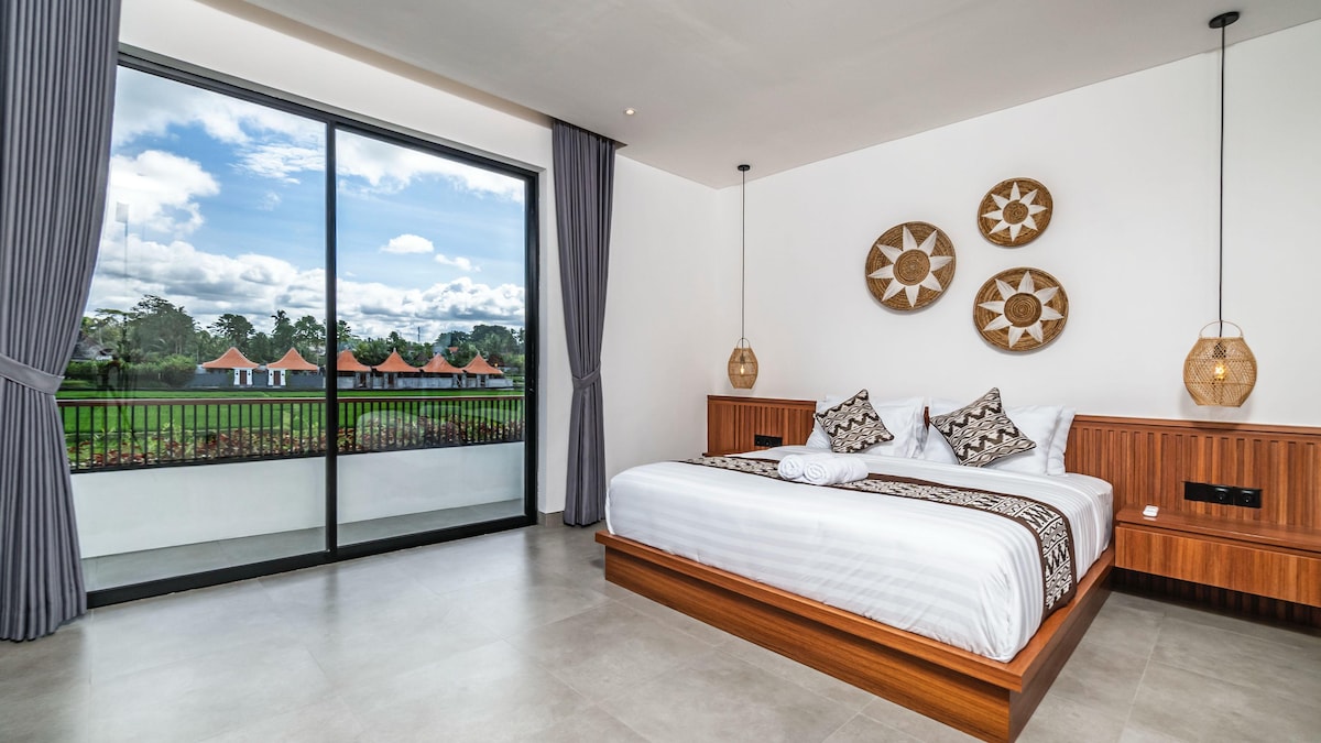 Home in Ubud · ★4.87 · 3 bedrooms · 3 beds · 4 baths, Airbnb comparable