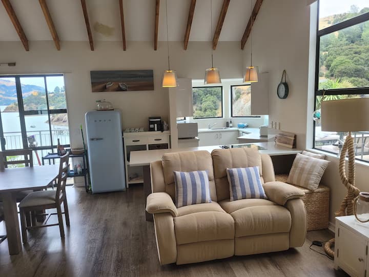 Seaside Sanctuary With Spa - Little River