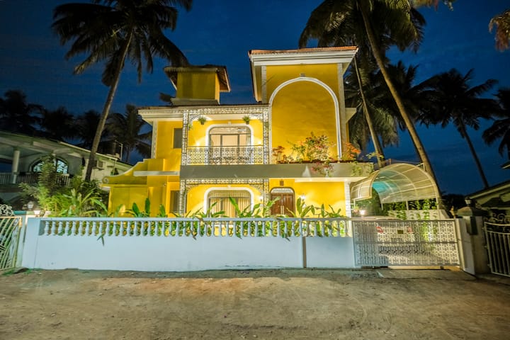 Exterior image 1