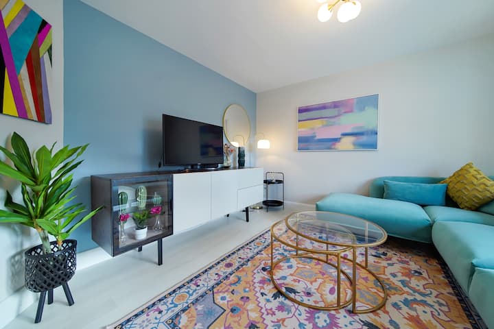 Beautiful, New & Modern | Town Location | Garden - County Donegal