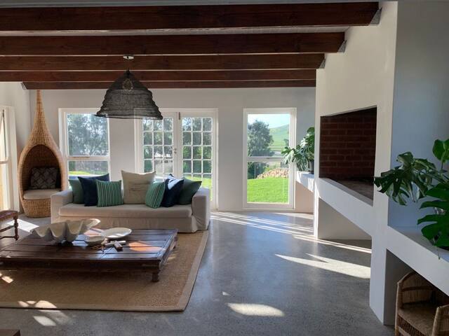 Manor House at Anna Beulah Farm gallery image 5