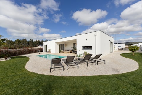 La Pausa - Peaceful Oasis with Private Pool