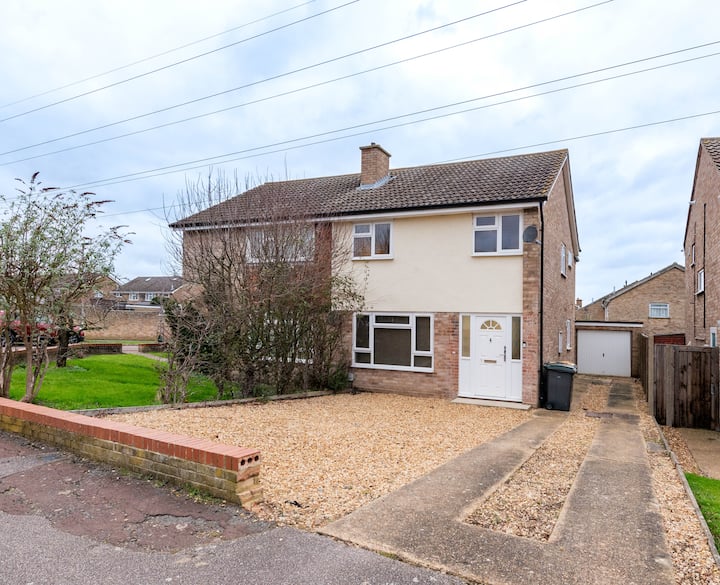 Long-term Comfort | 5 X Rooms, 5 En-suites, Wifi - Bedford