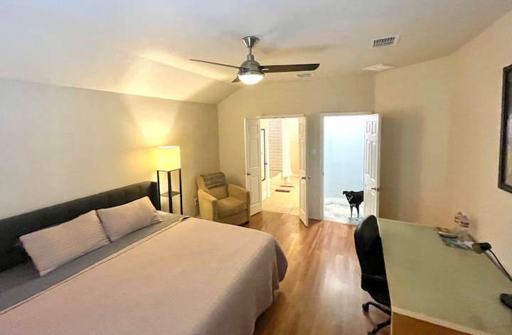 Master Bedroom Ensuite!