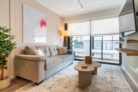 Geko | Cozy 1BR near Financial Center w/Balcony