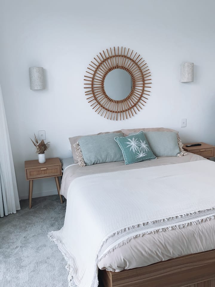 Საწოლი 152 × 203 სმ