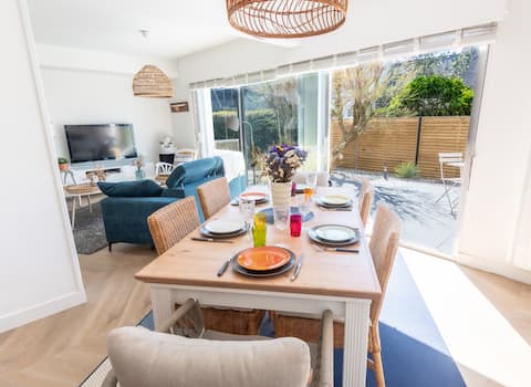 Beautiful Waterfront Villa by Groom*