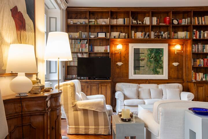 Elegant apartment in Cinque Vie
