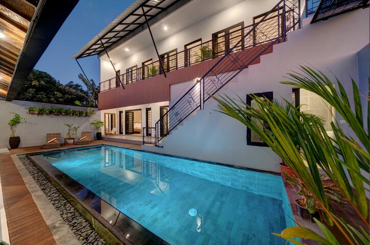 Zoe Villas Management managed Airbnb listing 1