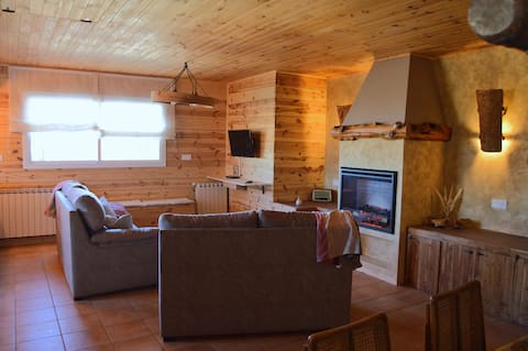 Popular Airbnb listing: El Caseto Teruel Rural House in Teruel