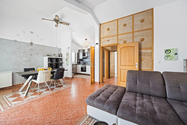 Villa Navis • White *600m Sea* + Parking - Pula