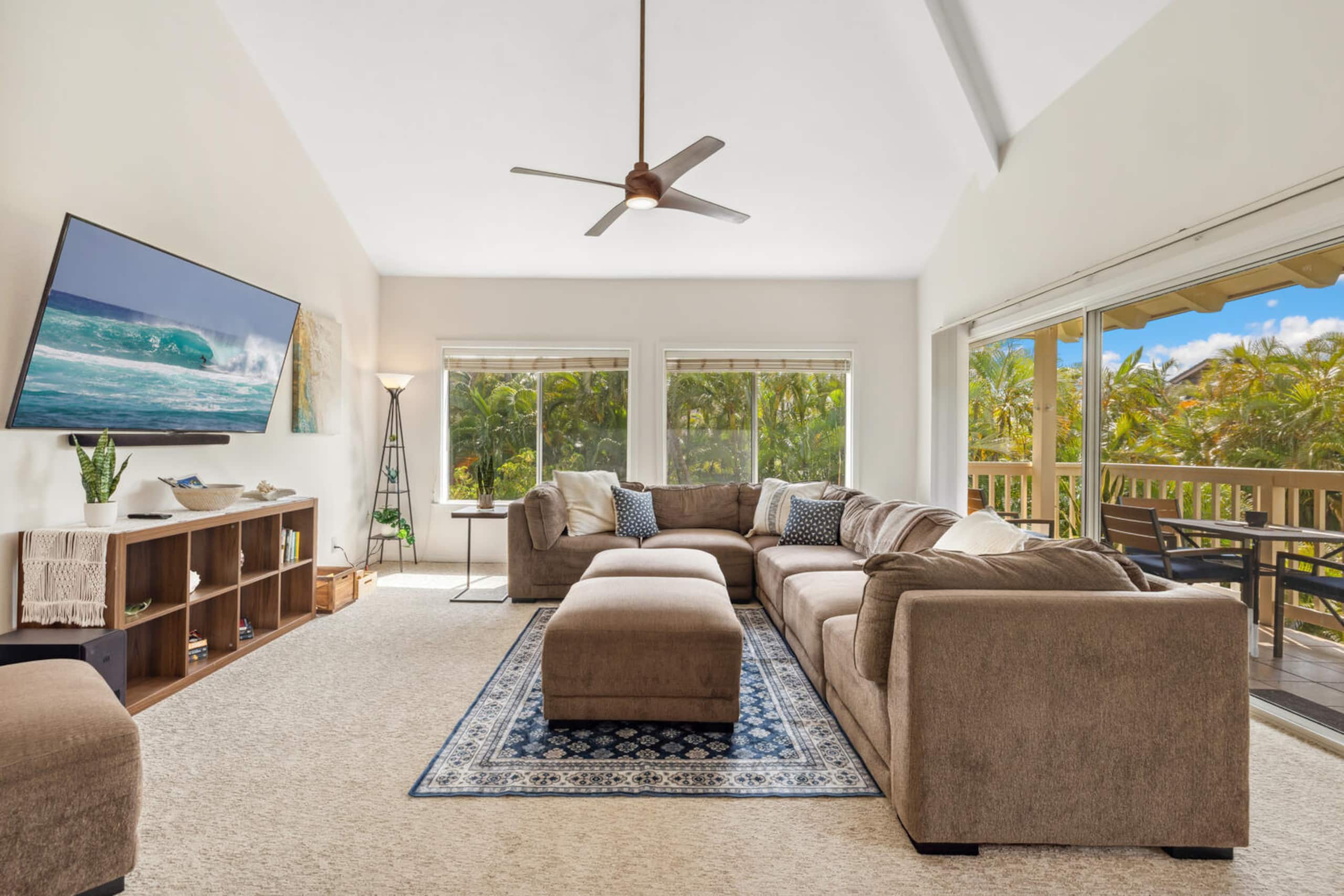 Garden Island Oasis, Regency 424-Full AC & Beach! - Image 2