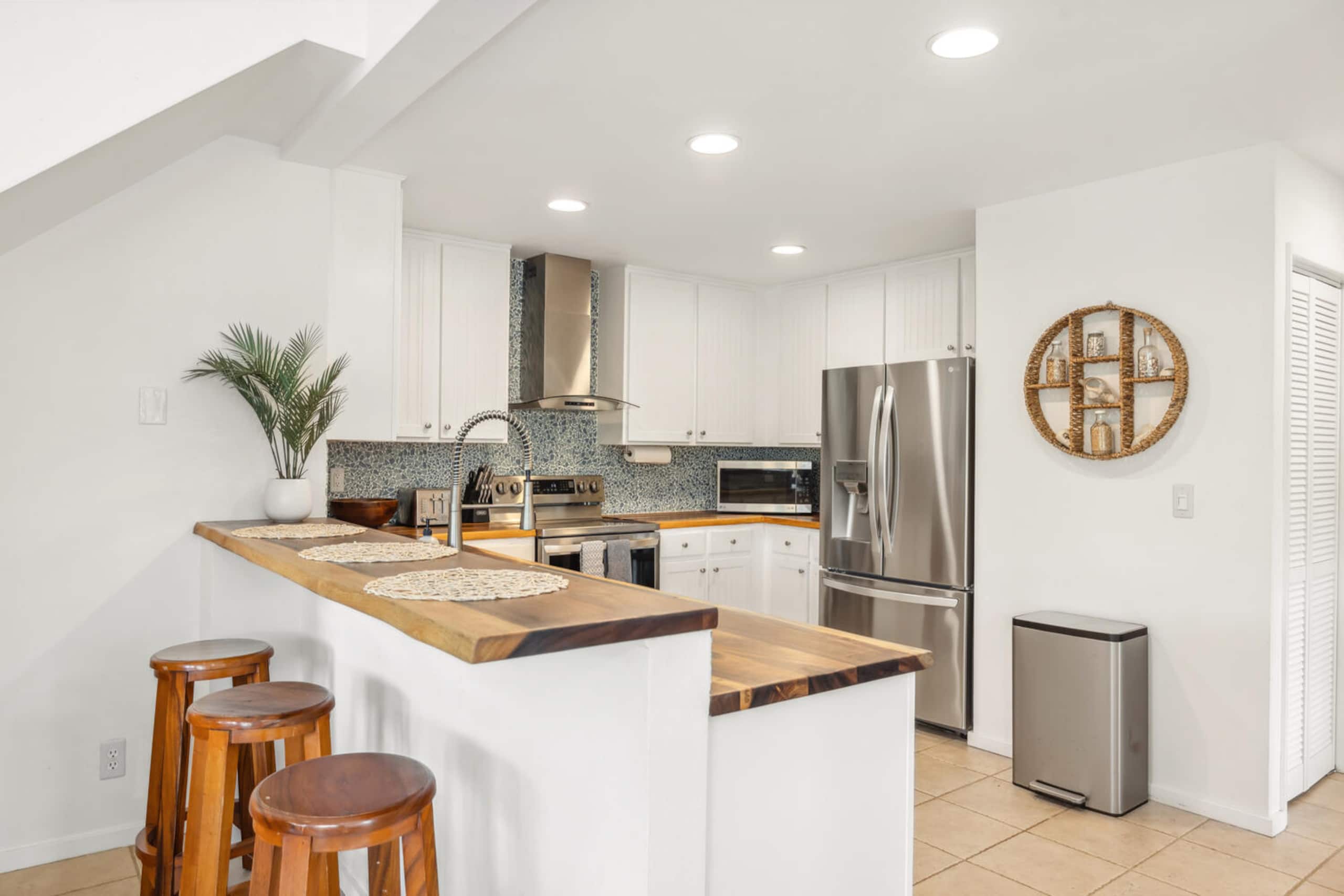 Garden Island Oasis, Regency 424-Full AC & Beach! - Image 5