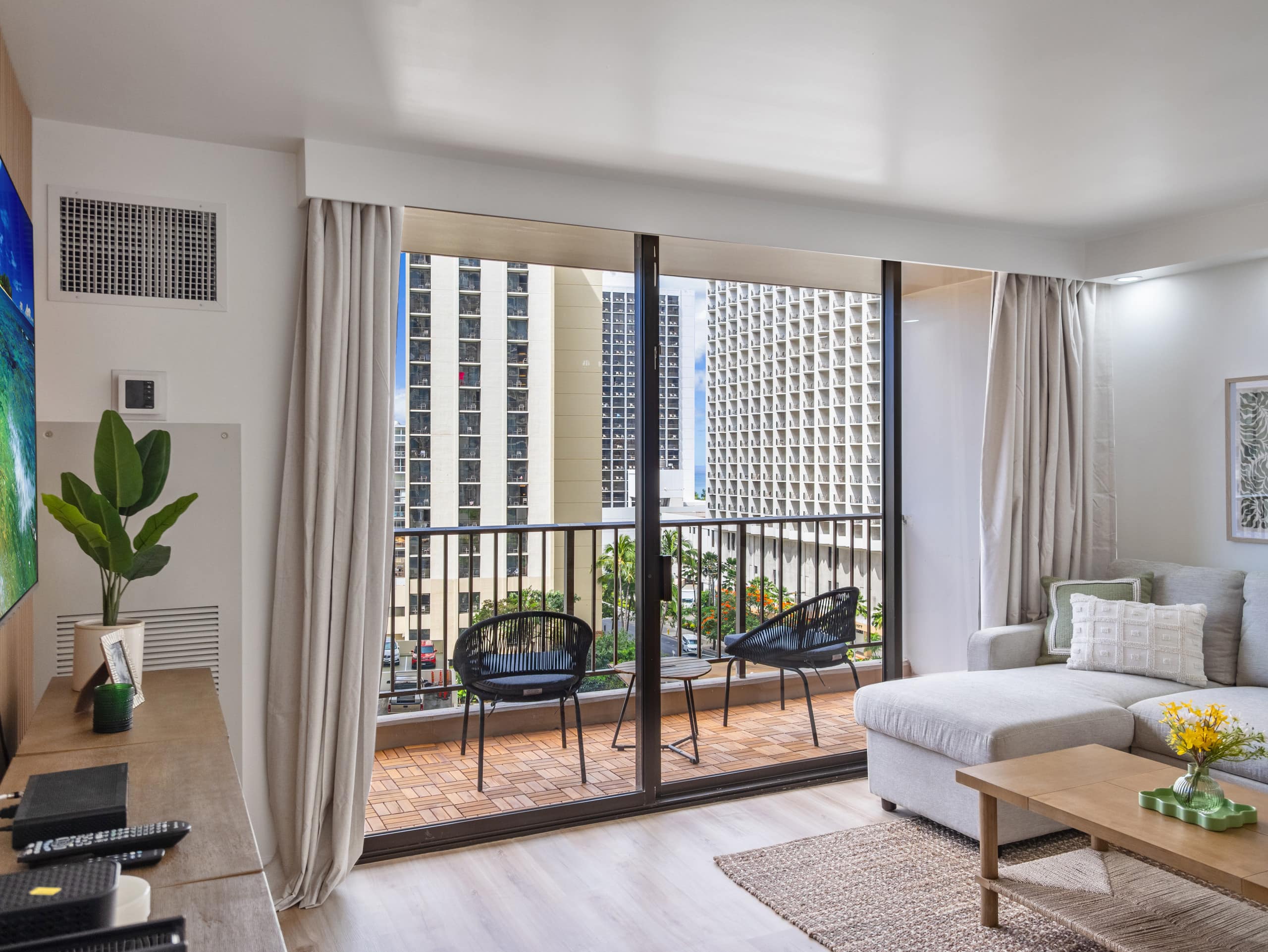 Renovated Clean 1bdrm @ Waikiki Sunset - Image 10