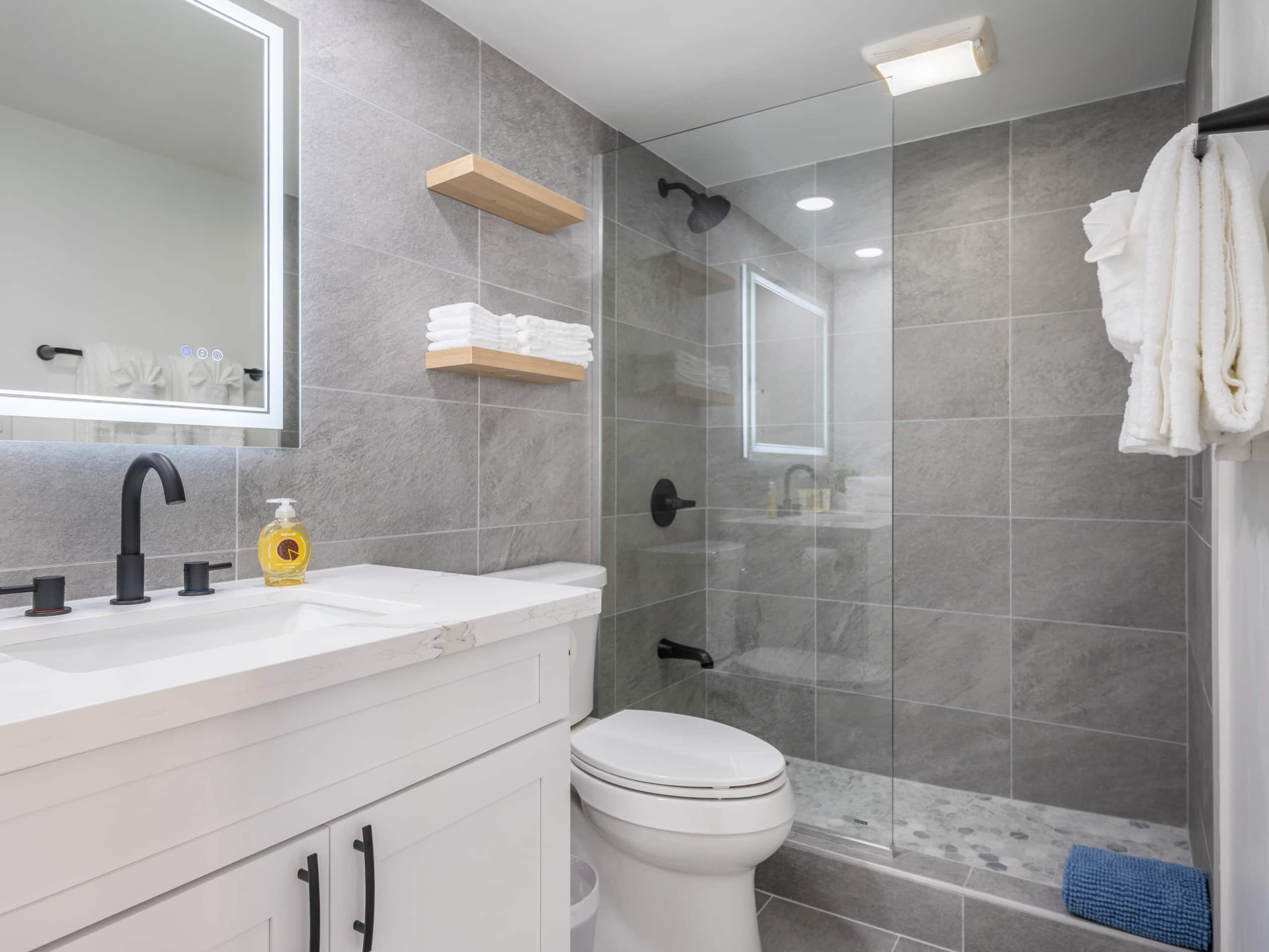Renovated Clean 1bdrm @ Waikiki Sunset - Image 24