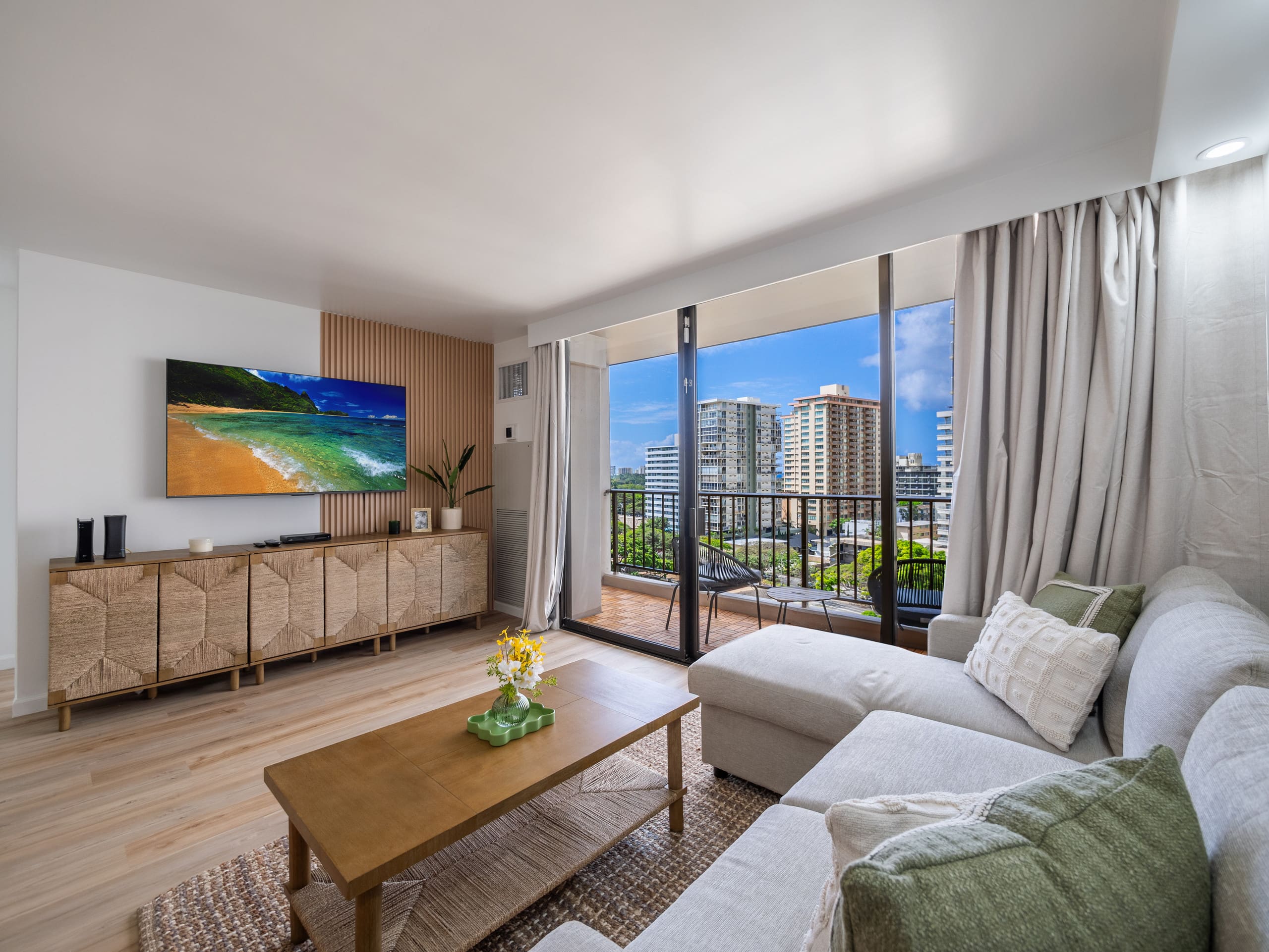 Renovated Clean 1bdrm @ Waikiki Sunset - Image 2
