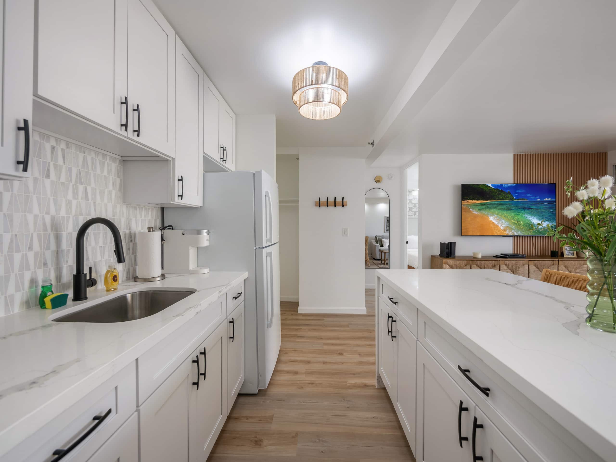 Renovated Clean 1bdrm @ Waikiki Sunset - Image 14