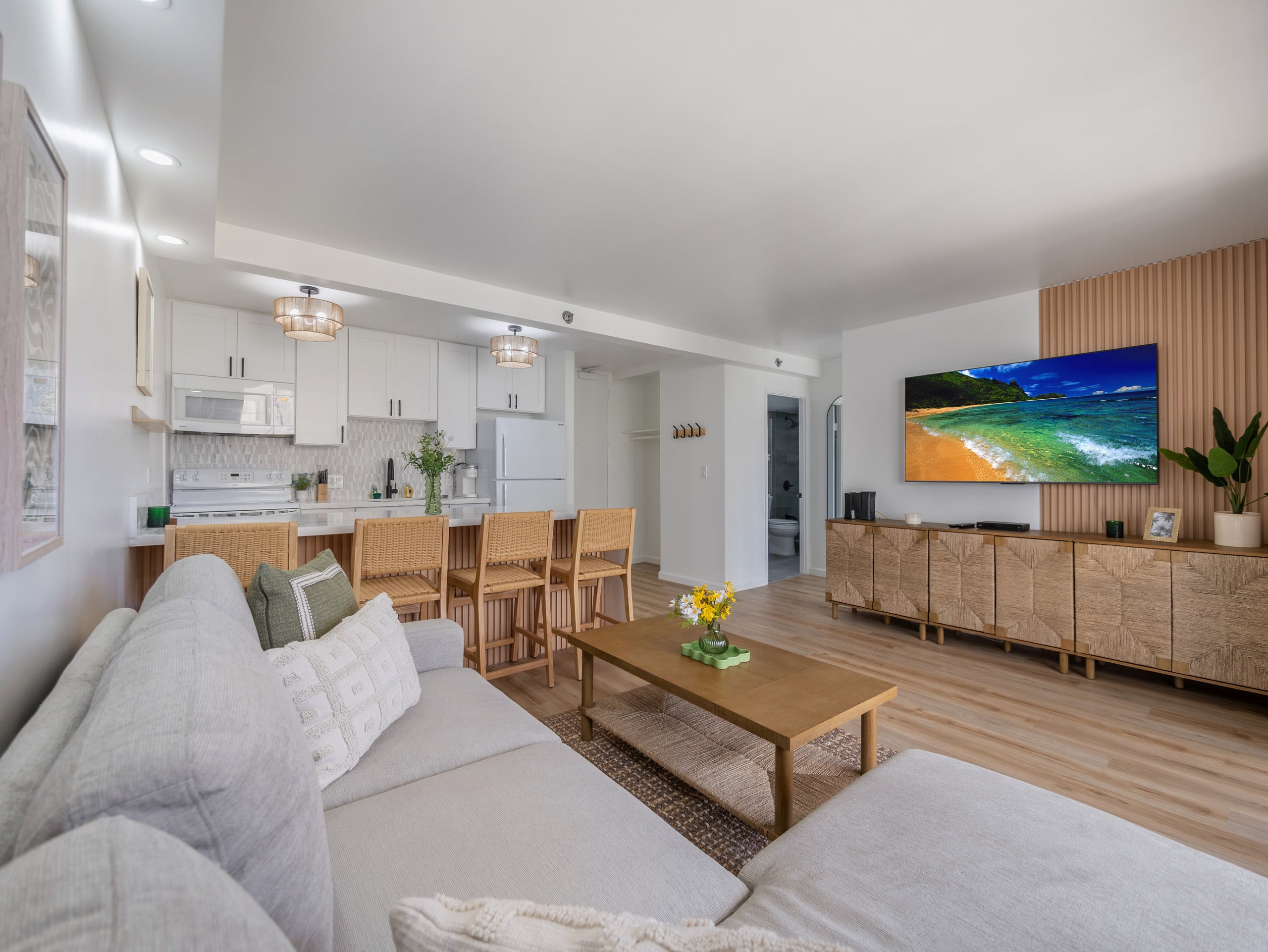 Renovated Clean 1bdrm @ Waikiki Sunset - Image 1