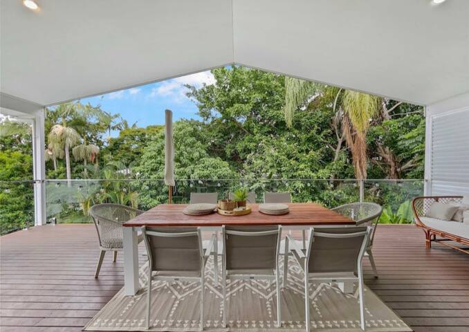 Alex Treehouse by the Beach gallery image 3