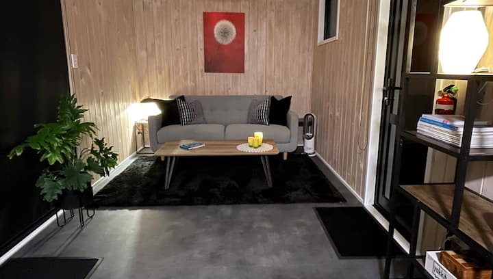 Ocean Vista
Modern Eco Pods
Tutukaka Coast - Tutukaka