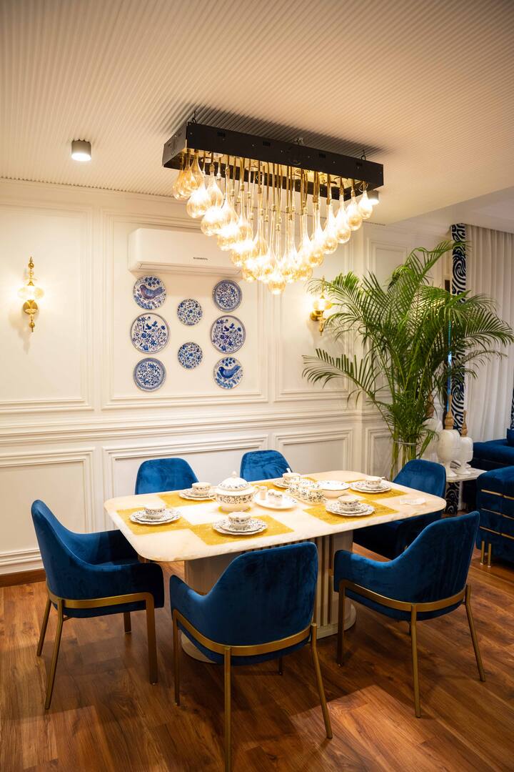 Dining area image 1