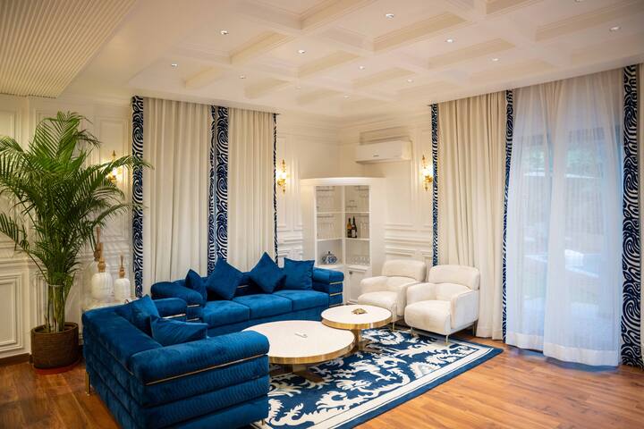 Living room image 2